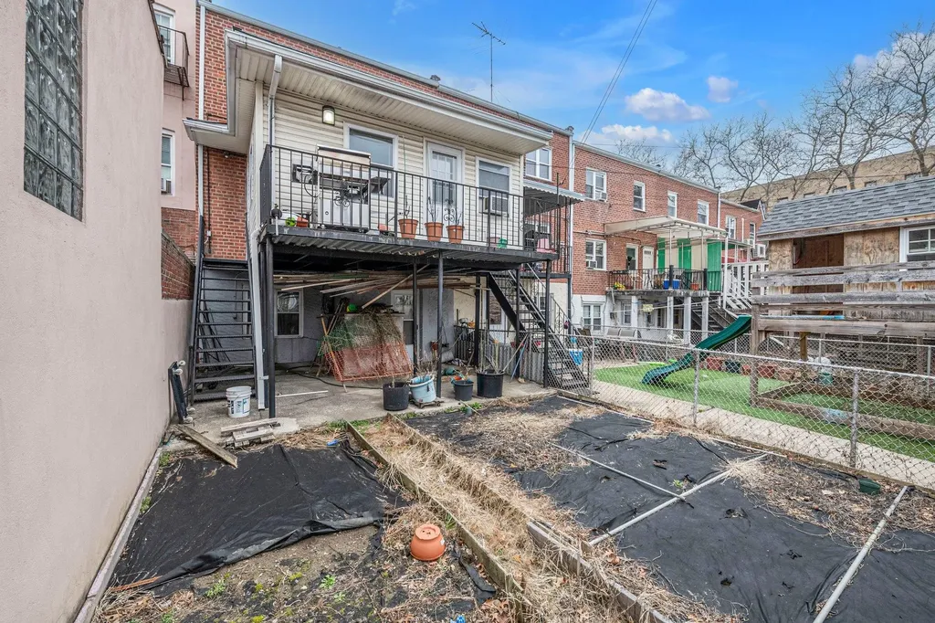 1060 Neill Avenue Bronx NY 10461