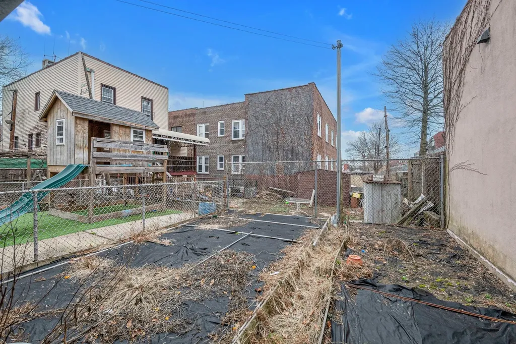 1060 Neill Avenue Bronx NY 10461