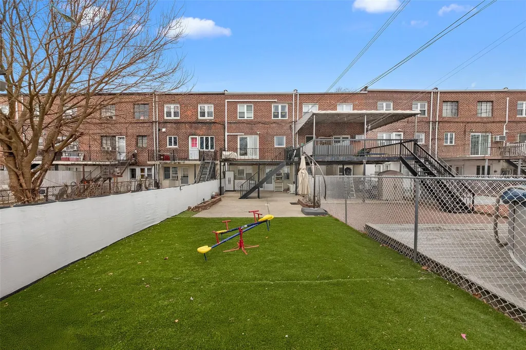 307 Bay 11th Street Brooklyn NY 11228