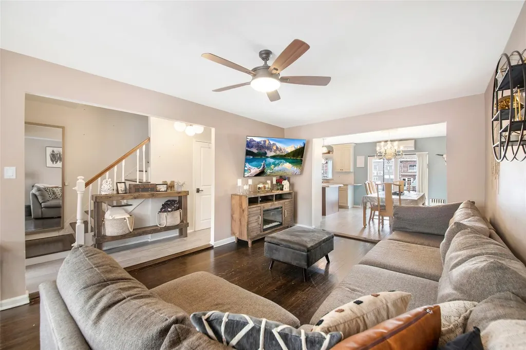 307 Bay 11th Street Brooklyn NY 11228
