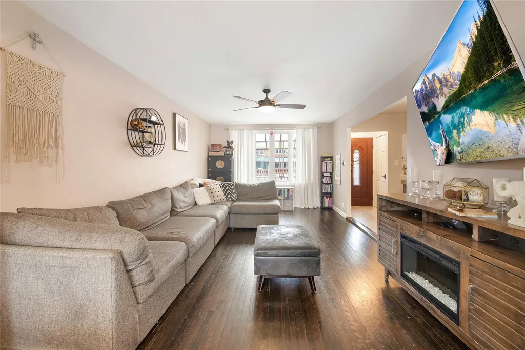 307 Bay 11th Street Brooklyn NY 11228
