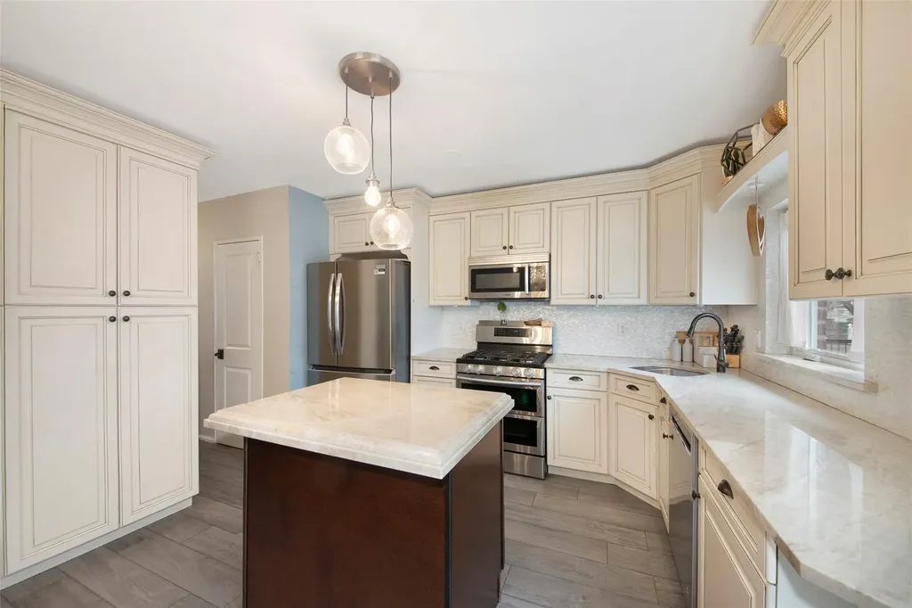 307 Bay 11th Street Brooklyn NY 11228
