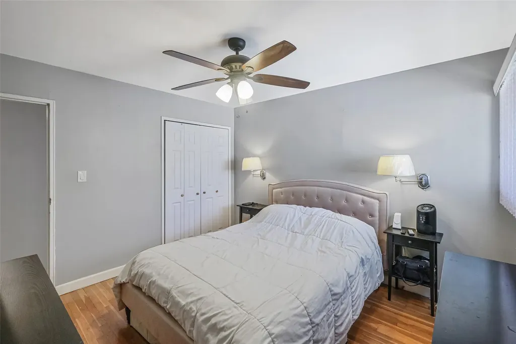 24 Sheldon Place Commack NY 11725