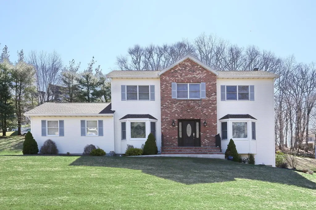 1 Mohawk Court Stony Point NY 10980