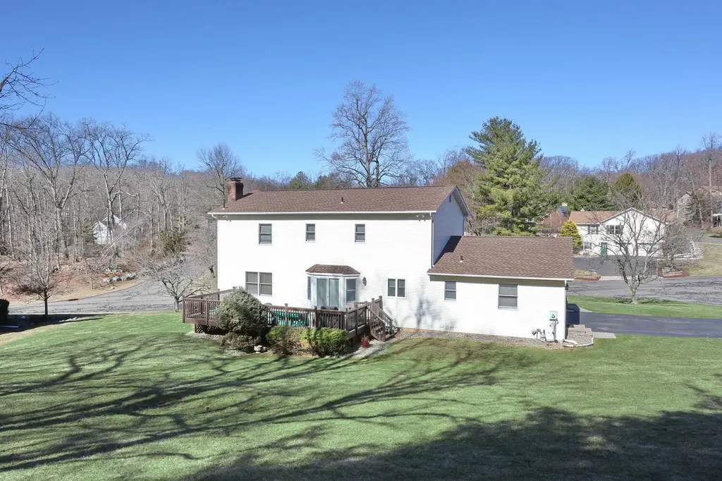 1 Mohawk Court Stony Point NY 10980