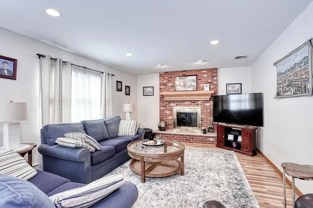 1 Mohawk Court Stony Point NY 10980