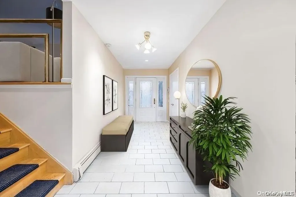 2872 Rosebud Avenue Merrick NY 11566