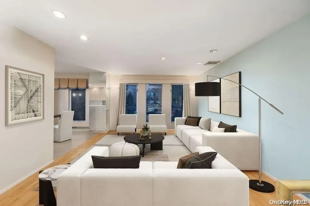 2872 Rosebud Avenue Merrick NY 11566