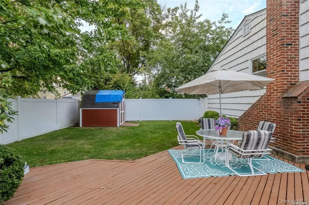 2872 Rosebud Avenue Merrick NY 11566