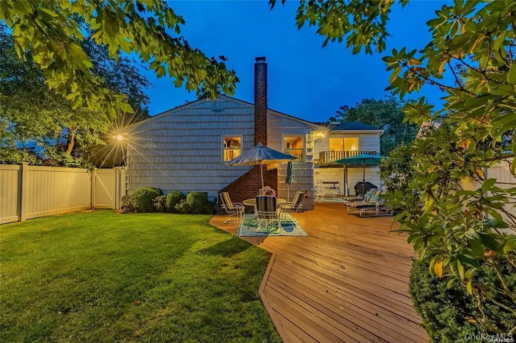 2872 Rosebud Avenue Merrick NY 11566