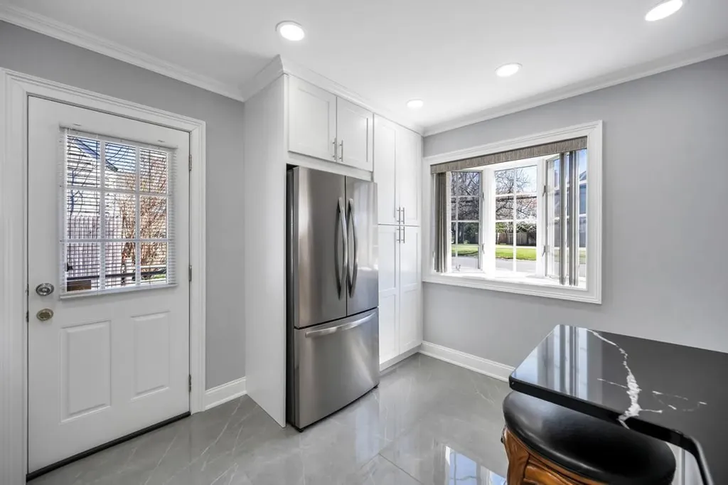 61 Maple Street Islip NY 11751
