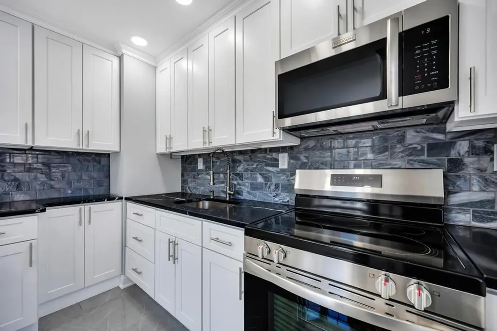 61 Maple Street Islip NY 11751