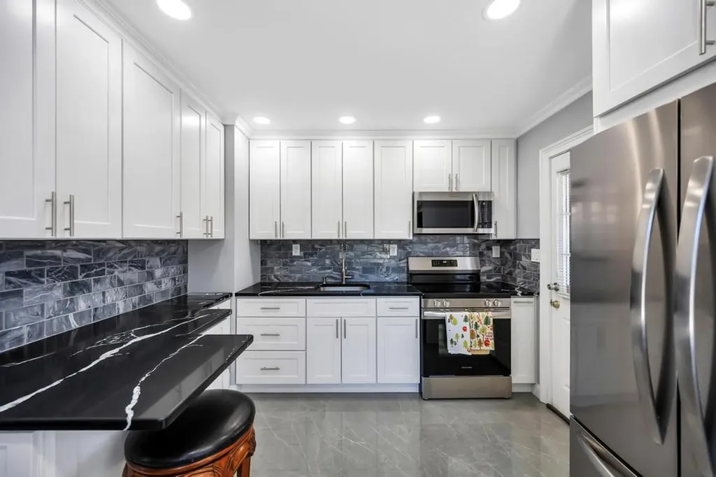 61 Maple Street Islip NY 11751