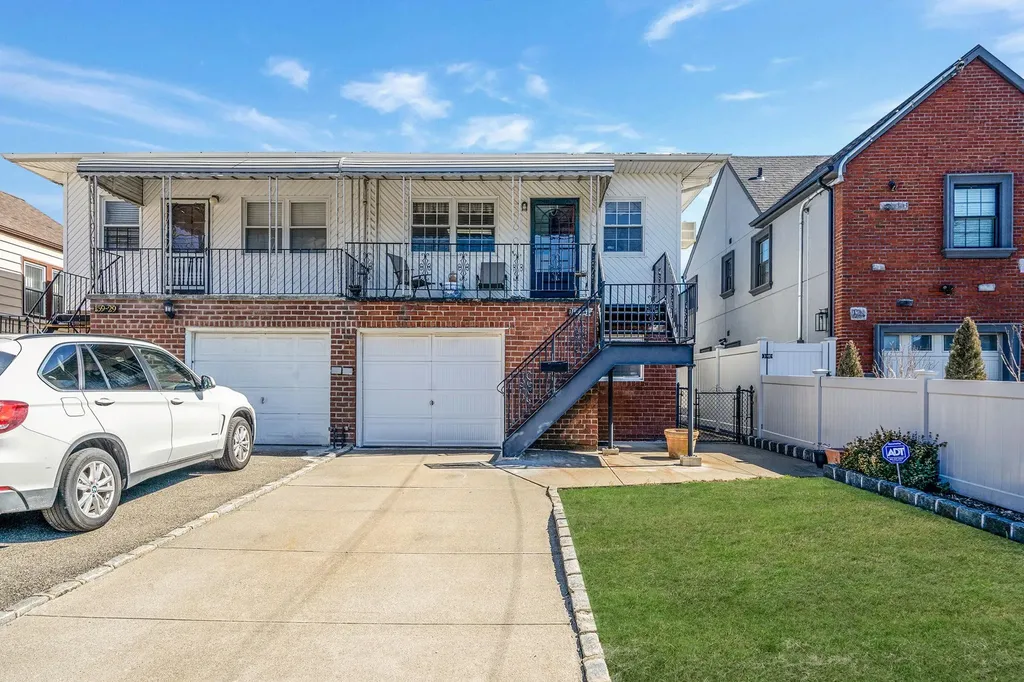 15931 95th Street Howard Beach NY 11414
