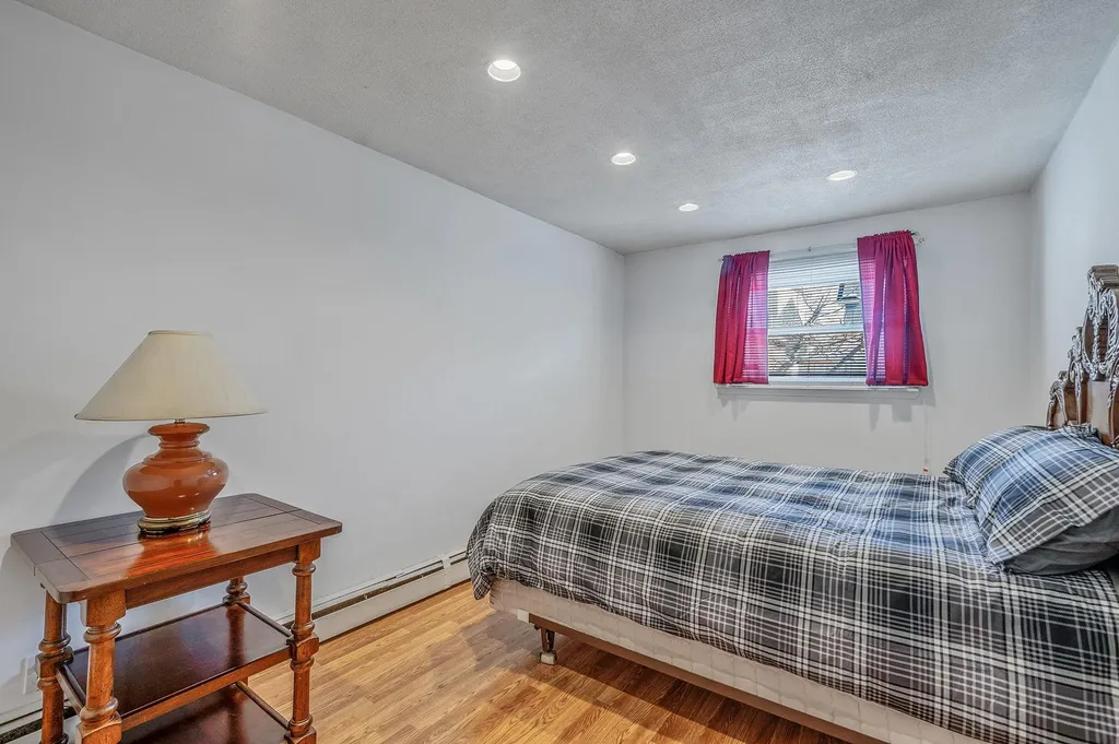 15931 95th Street Howard Beach NY 11414