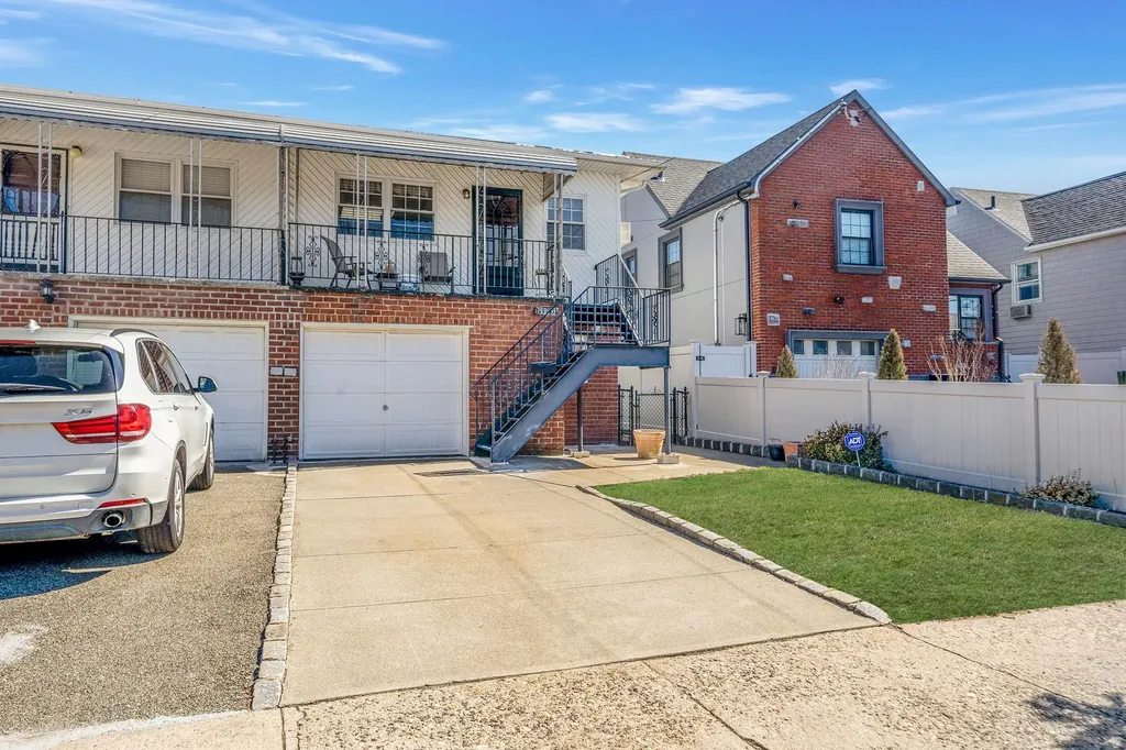 15931 95th Street Howard Beach NY 11414