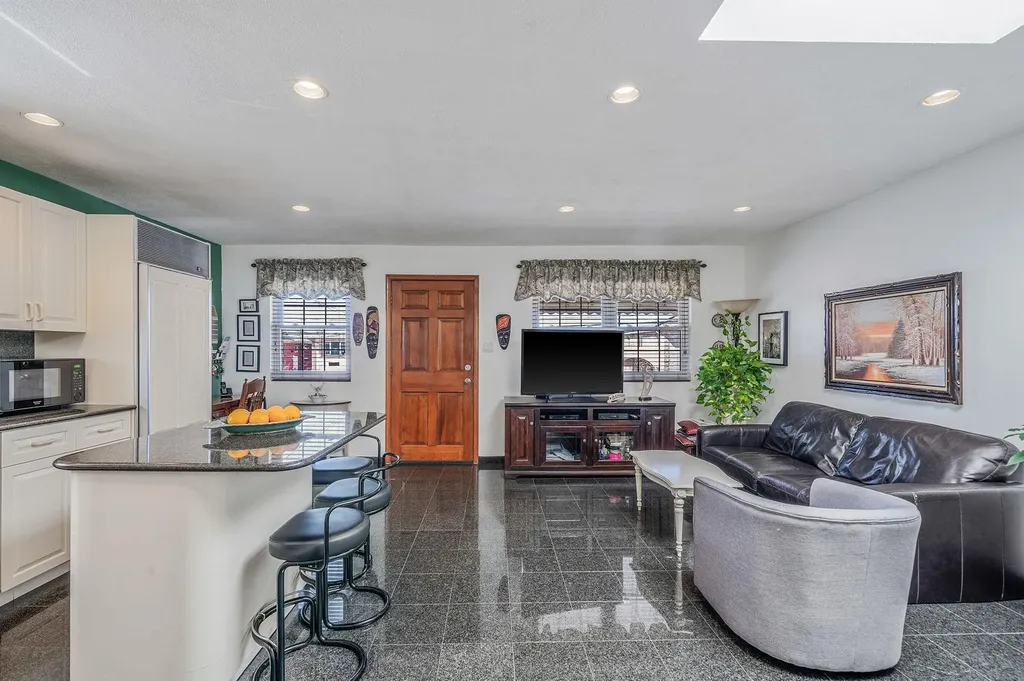 15931 95th Street Howard Beach NY 11414