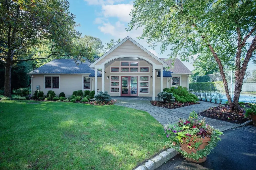 54 Landing Drive Dobbs Ferry NY 10522