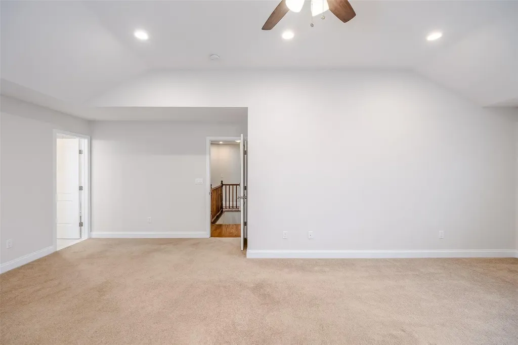 129 E Belle Terre Avenue Lindenhurst NY 11757