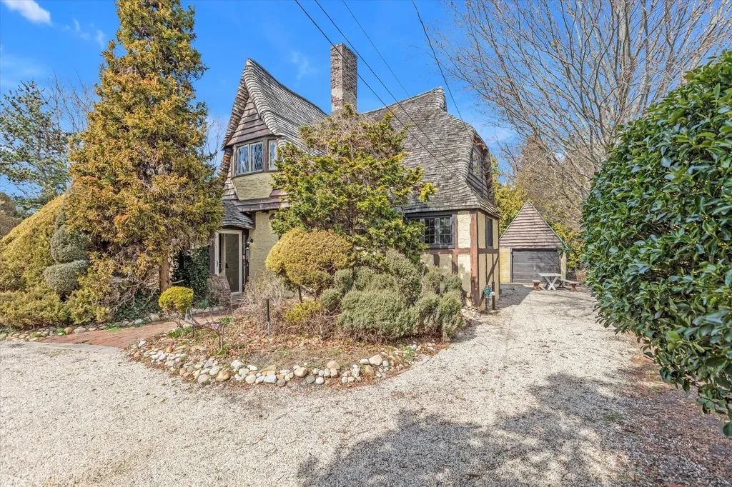 29 Orowoc Drive Islip NY 11751