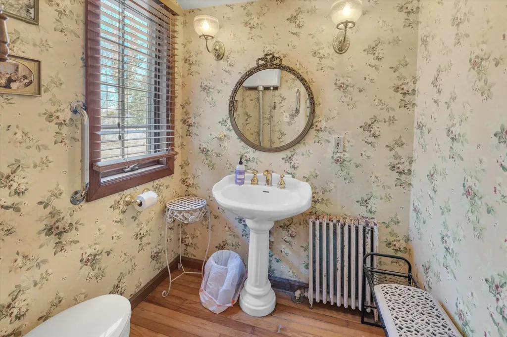 29 Orowoc Drive Islip NY 11751