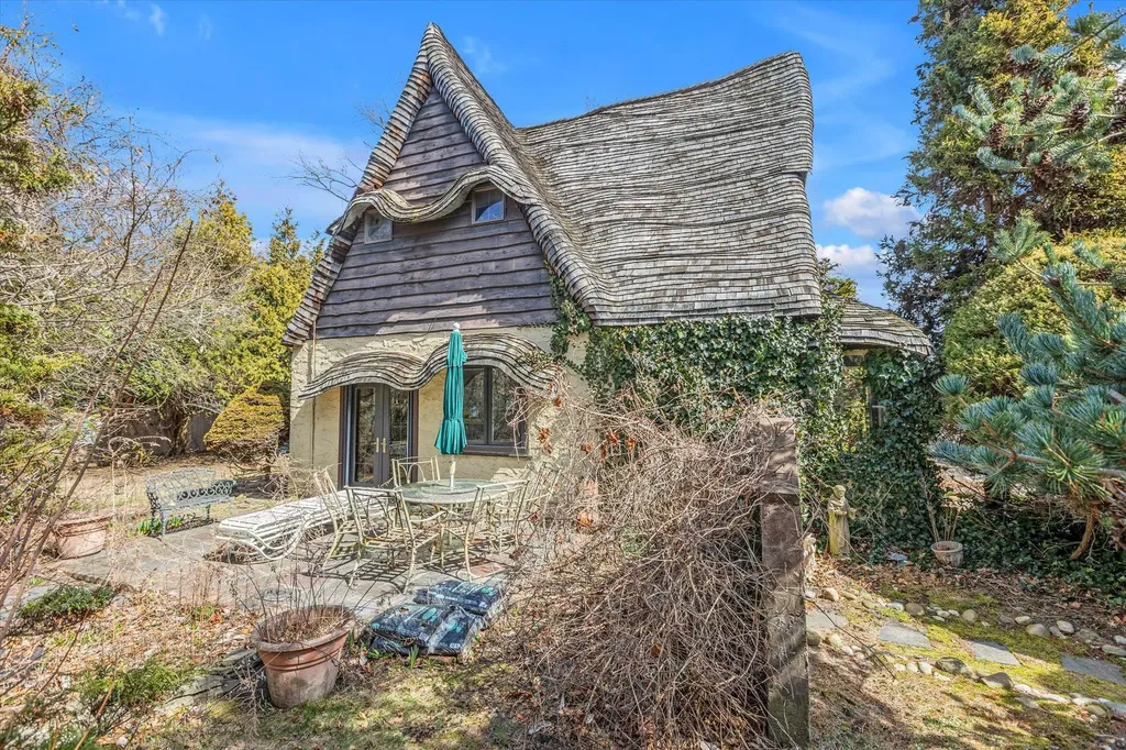 29 Orowoc Drive Islip NY 11751