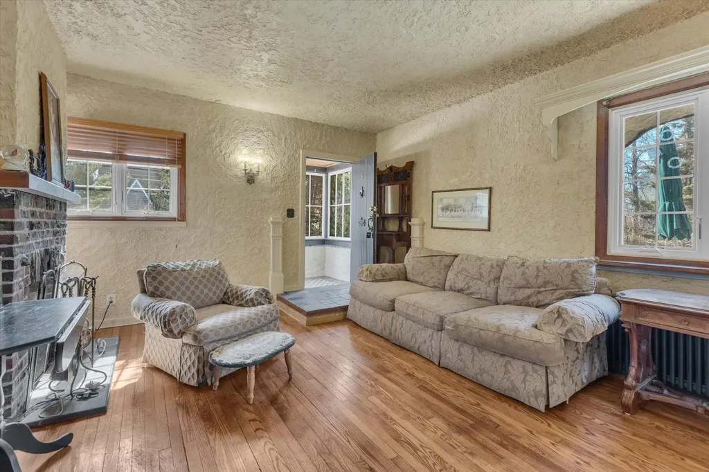 29 Orowoc Drive Islip NY 11751