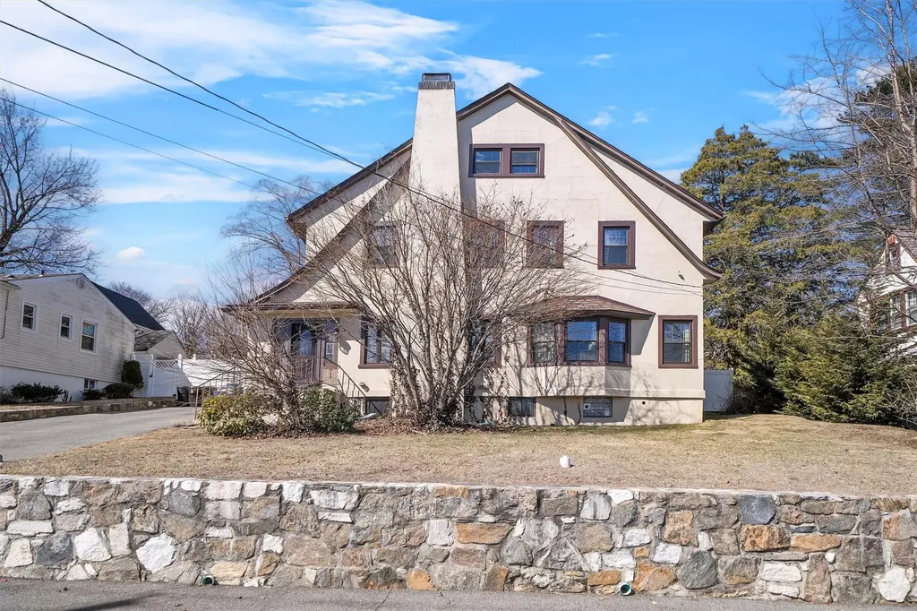 115 Winnebago Road Yonkers NY 10710