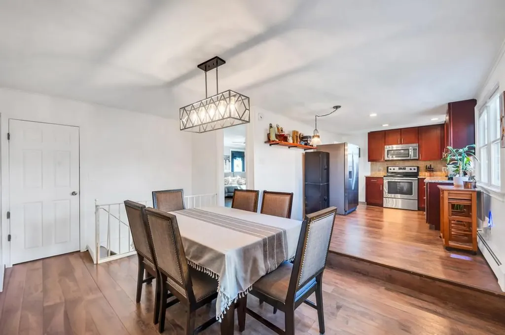 1 Jane Lane Selden NY 11784