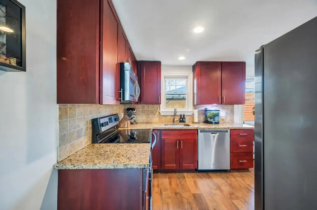 1 Jane Lane Selden NY 11784