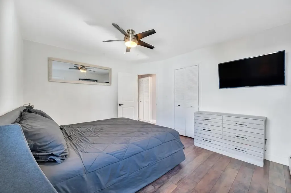 1 Jane Lane Selden NY 11784