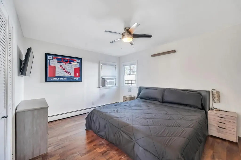 1 Jane Lane Selden NY 11784