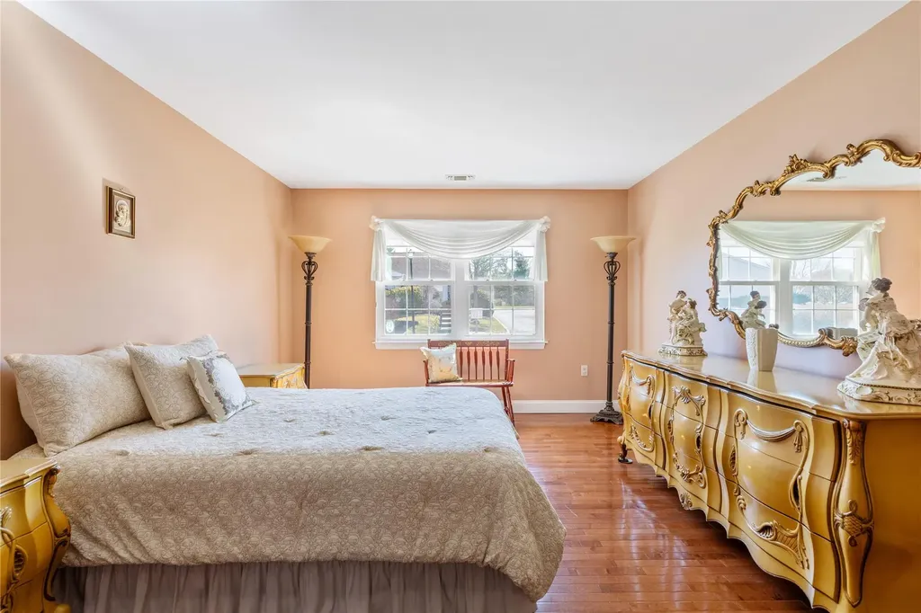 41 Theodore Drive Coram NY 11727