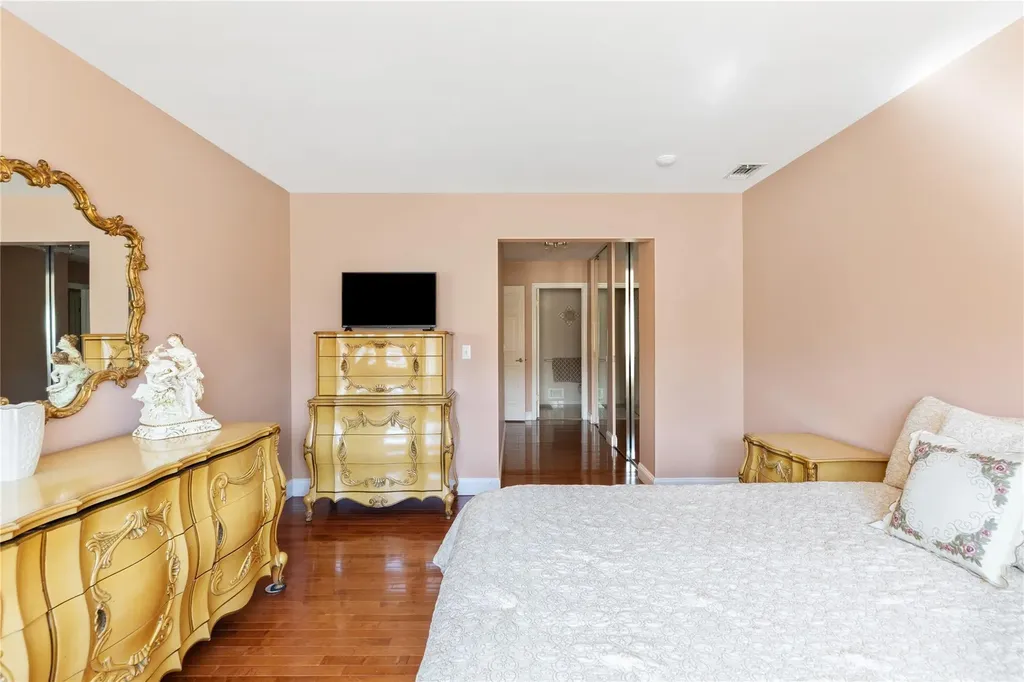 41 Theodore Drive Coram NY 11727