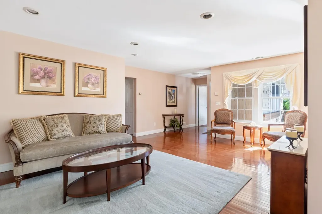 41 Theodore Drive Coram NY 11727