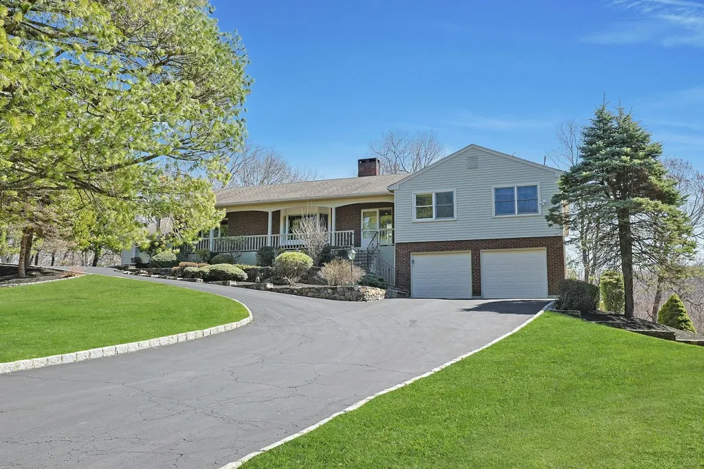 143 Rolling Hills Road Thornwood NY 10594
