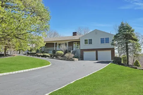 143 Rolling Hills Road Thornwood NY 10594
