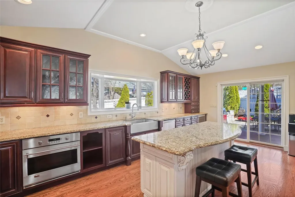 86 Heatherdell Road Ardsley NY 10502