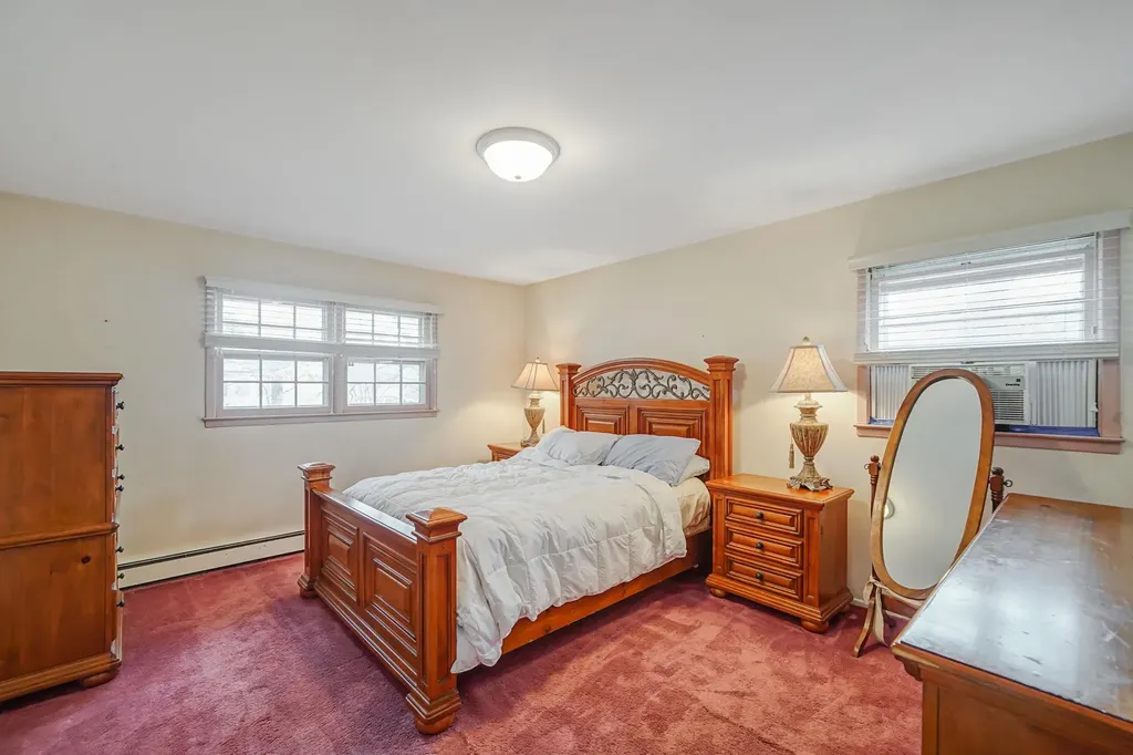 102 Hillside Road Deer Park NY 11729