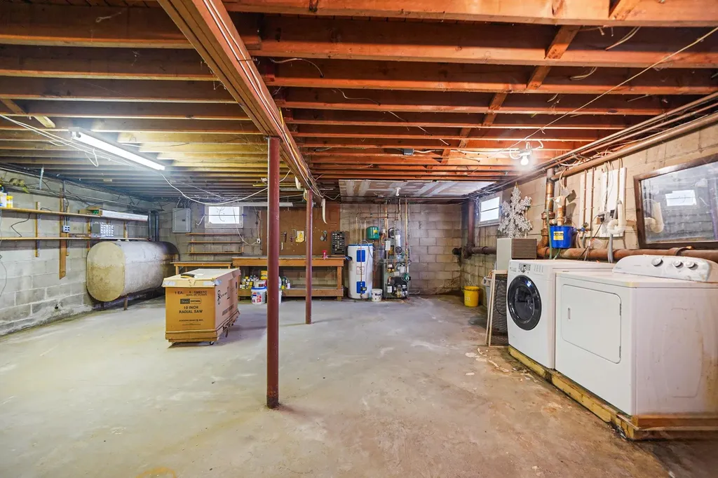 102 Hillside Road Deer Park NY 11729