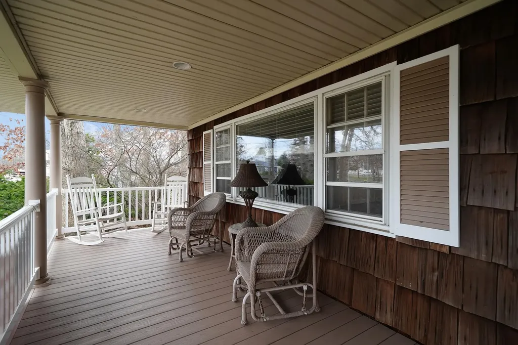 102 Hillside Road Deer Park NY 11729