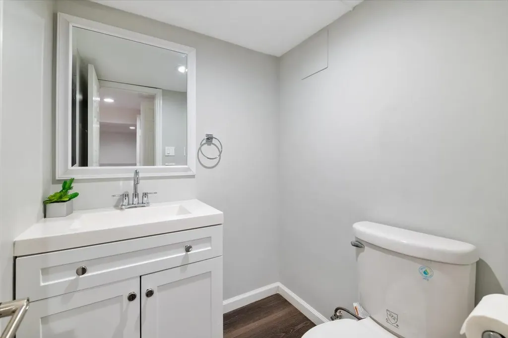 24 Pimlico Drive Commack NY 11725