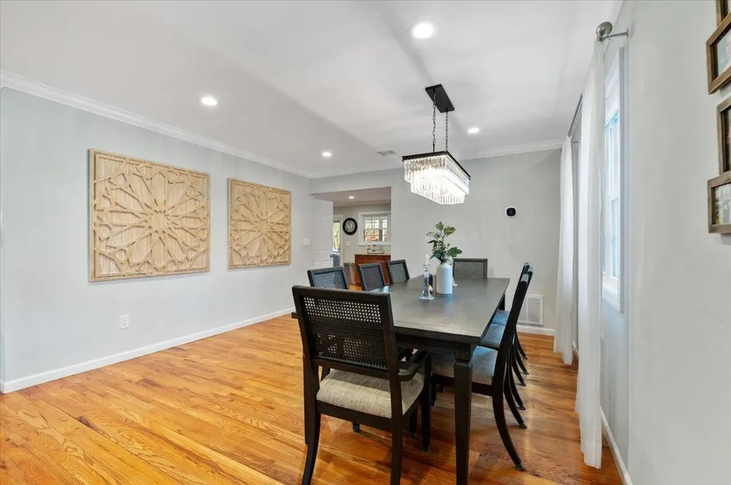 24 Pimlico Drive Commack NY 11725