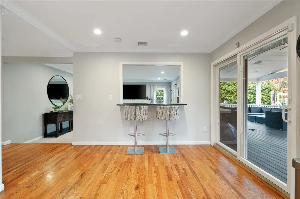 24 Pimlico Drive Commack NY 11725