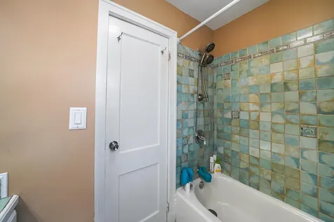 30 Hope Street West Babylon NY 11704