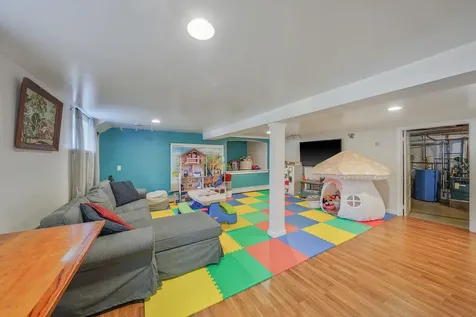 30 Hope Street West Babylon NY 11704