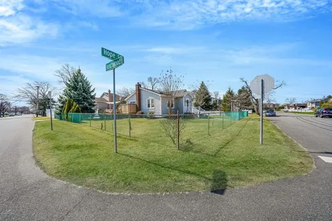 30 Hope Street West Babylon NY 11704