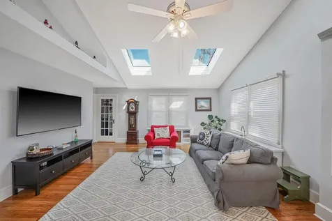 30 Hope Street West Babylon NY 11704