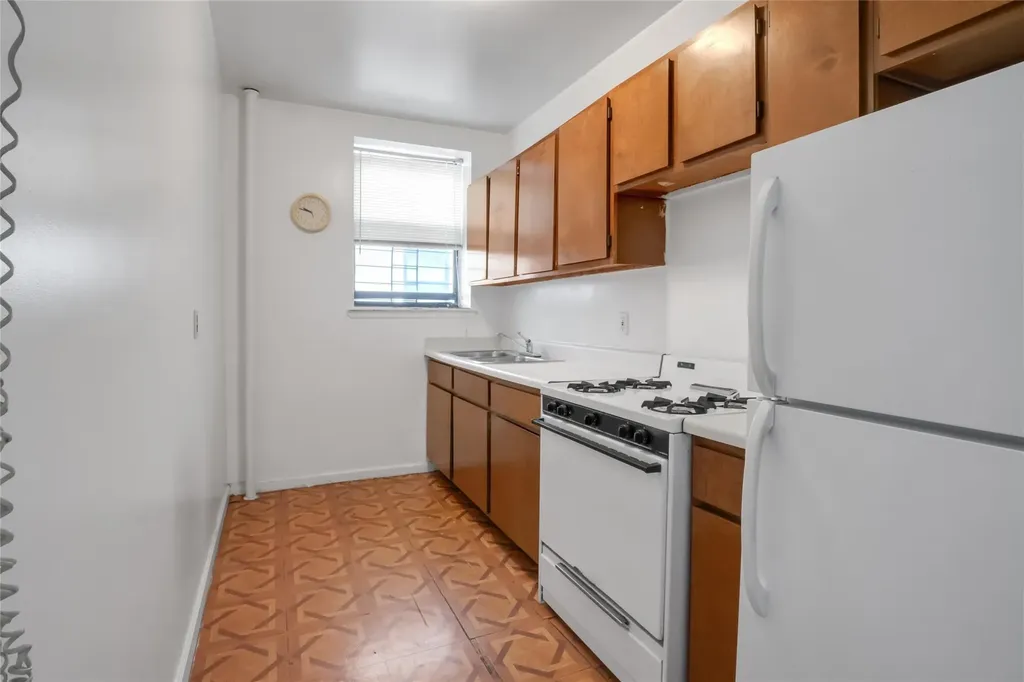 2410 Davidson Avenue Bronx NY 10468