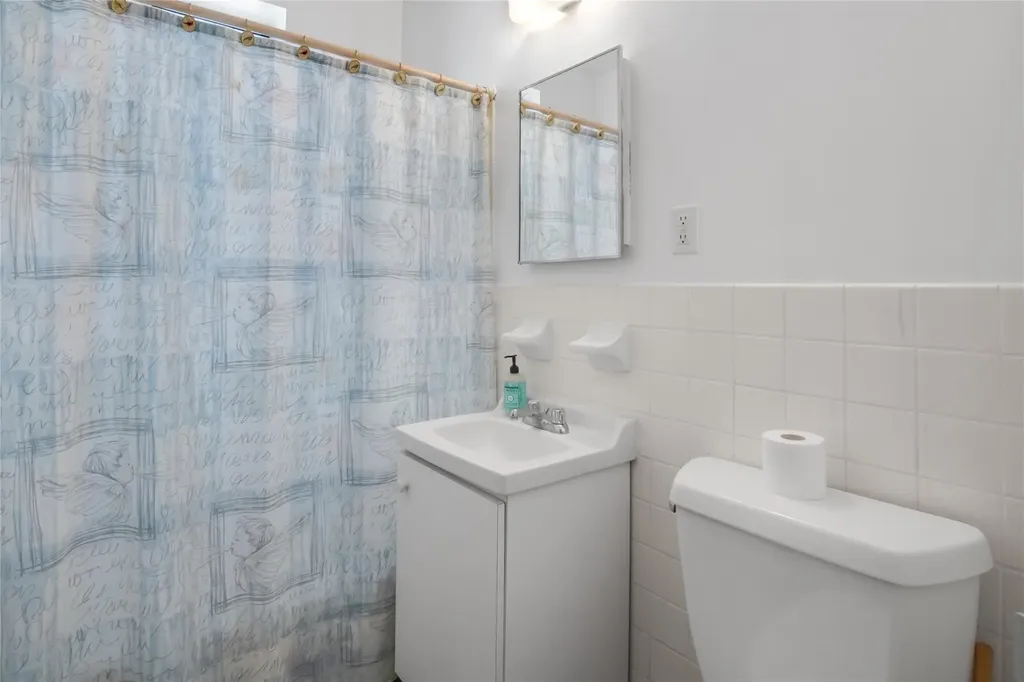 2410 Davidson Avenue Bronx NY 10468